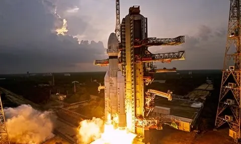 Ấn Độ ghi dấu bước ngoặt không gian với vụ phóng vệ tinh nặng 4,4 tấn