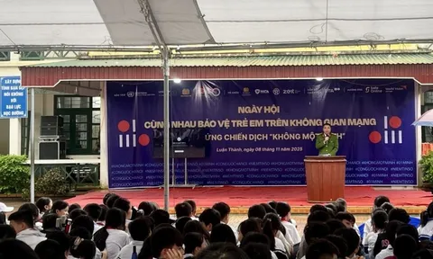 Cùng nhau bảo vệ trẻ em trên không gian mạng