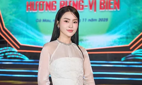 Hoa hậu Lý Kim Thảo mặc áo bà ba khoe nhan sắc rạng ngời