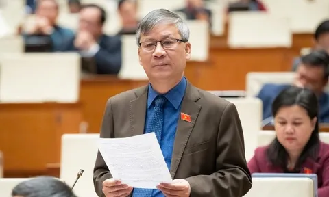 "Cần có một ban biên soạn SGK thật giỏi, tâm huyết và trách nhiệm"