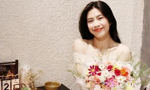 Hotgirl đội tuyển nữ Việt Nam khoe nhan sắc trong trẻo, dịu dàng khác lạ