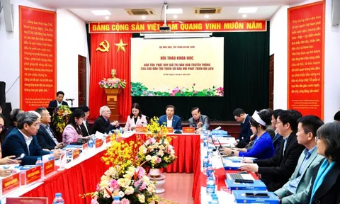 Bảo tồn, phát huy giá trị văn hóa truyền thống dân tộc gắn với phát triển du lịch