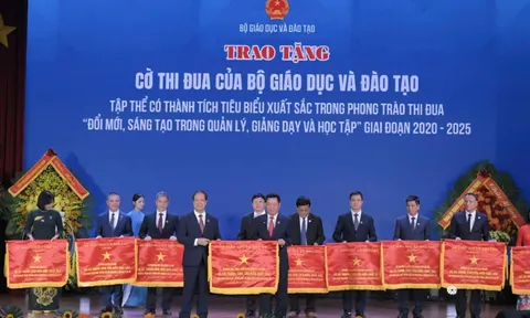 Thi đua đổi mới sáng tạo, đưa giáo dục phát triển bền vững