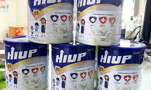 Tách tài liệu liên quan hành vi KOLs quảng cáo sữa giả Hiup để điều tra