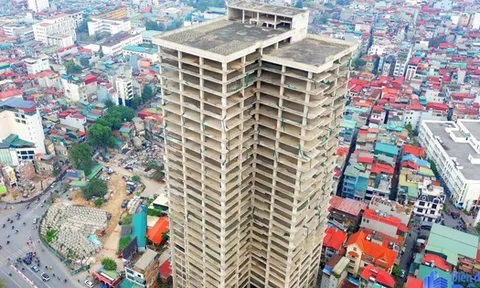 Kinh Bắc thâu tóm chủ tòa nhà 28 tầng 'trơ khung' phố Láng Hạ