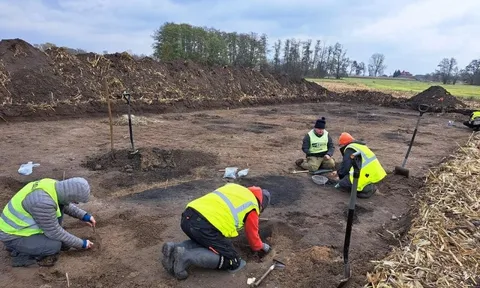 Phát hiện kho báu 7.000 năm tuổi khi đang xây sân bay mới, chuyên gia lập tức yêu cầu phong tỏa hiện trường