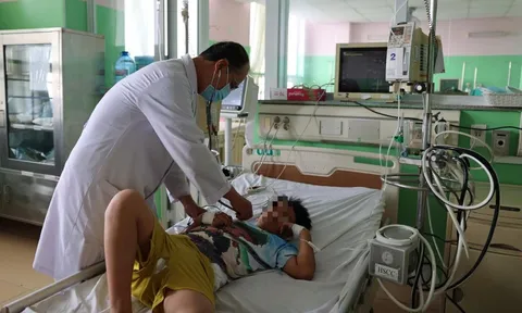 Vụ hơn 100 người nghi ngộ độc ở TPHCM: Thành lập đoàn kiểm tra các cơ sở cung cấp bánh mì