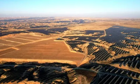 Trung Quốc lại khiến cả thế giới trầm trồ: Sắp vận hành “pin không khí siêu lạnh” lớn nhất thế giới trên sa mạc, sản xuất 180 triệu kWh điện/năm