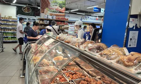 Sức mua tăng mạnh trong ngày Tết Dương lịch