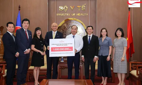 Prudential Việt Nam chung tay khắc phục hậu quả sau mưa lũ, trao gửi yêu thương đến người dân khu vực bị ảnh hưởng