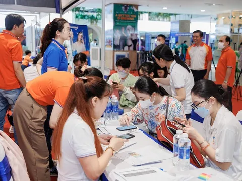 UEH Sharing – Career Fair 2023: Nhiều cơ hội việc làm hấp dẫn dành cho sinh viên và người lao động trên địa bàn TPHCM