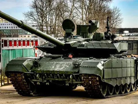 Huyền thoại xe tăng “tuyệt vời nhất trên đời” T-90M Proryv