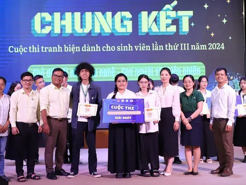 Sinh viên Đà Nẵng tranh tài trong cuộc thi "Kết nối công nghệ, con người và thiên nhiên"