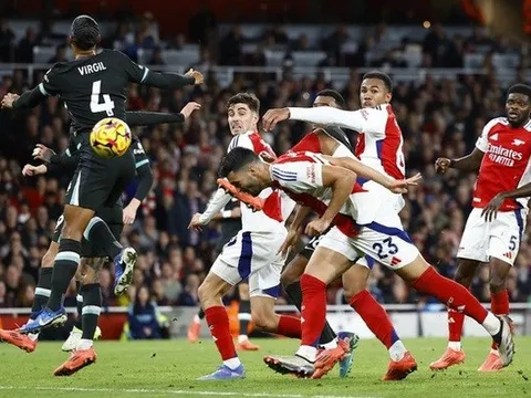 Arsenal là đội câu giờ nhiều nhất tại Ngoại hạng Anh