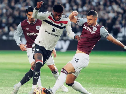 Phung phí cơ hội, Man Utd nhận thất bại cay đắng trước West Ham