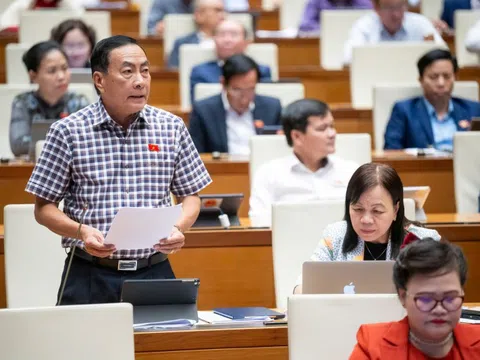 "Thị trường bất động sản hư hư ảo ảo, khó mà định giá: Hôm nay giá này, ngày mai lại giá khác"