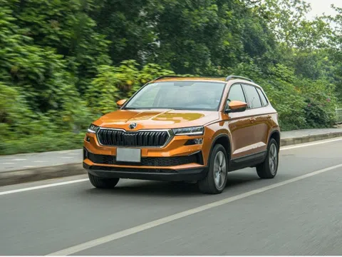 Ưu đãi 155 triệu, Skoda Karoq quyết cạnh tranh với SUV lắp ráp trong nước