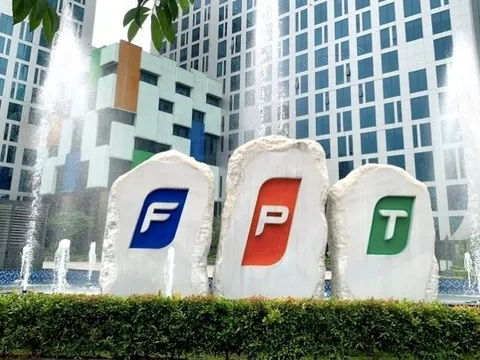 FPT "bay" gần 1 tỷ USD vốn hoá từ đầu năm