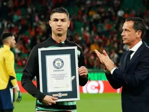 Ronaldo được trao kỷ lục Guinness