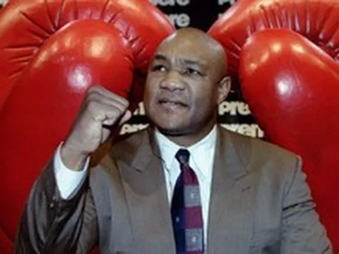 Huyền thoại quyền Anh từng khiến Mike Tyson e sợ qua đời ở tuổi 76