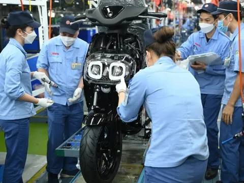 Xe máy điện lắp ráp ở Sóc Sơn, xuất đi châu Âu nhận ưu đãi khủng: Tặng tiền mặt bằng 30% giá xe hoặc pin