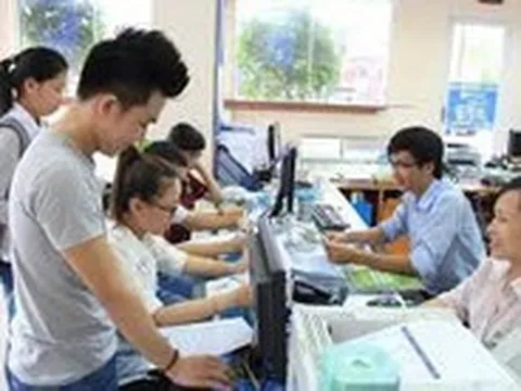 Vẫn hưởng lương khi đi học có được miễn, giảm học phí?