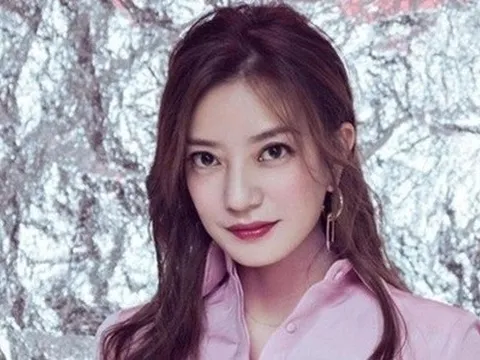 Động thái mới của Triệu Vy gây xôn xao