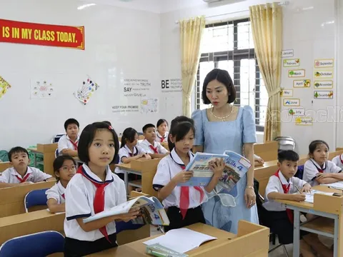 Chuyển chức danh nghề nghiệp giáo viên được quy định thế nào?