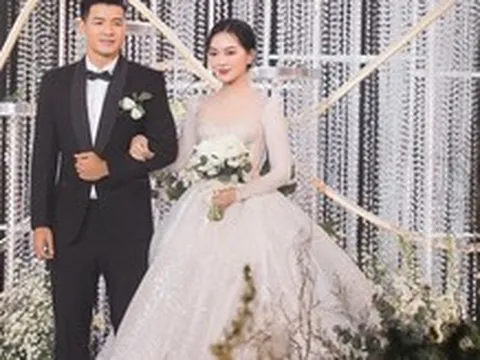 Cầu thủ nổi tiếng cưới hotgirl Bắc Giang, xinh đến mức Doãn Hải My thốt lên “xuất sắc”, sau 3 năm nói thẳng một điều