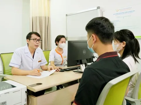 Biết chồng mắc bệnh hiếm khó có con, người vợ vẫn quyết cưới và cái kết