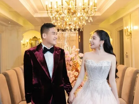 Hậu hôn lễ, Hồ Quỳnh Hương tặng chồng "Đôi tim thuần khiết"