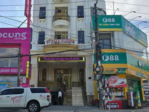Tháo gỡ quảng cáo khai trương chi nhánh Thẩm mỹ viện Mailisa