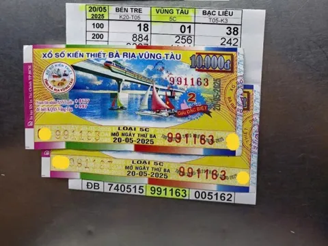 Trúng độc đắc 4 tỷ đồng, người đàn ông ở TP.HCM hậu tạ người bán số tiền "khủng"