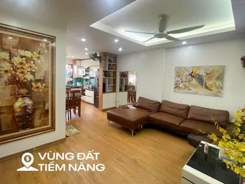Khu nhà nằm gần đường lớn, trường đại học, ga tàu điện có giá bán chưa đến 14 triệu đồng/m2 ở Hà Nội