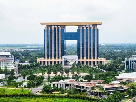 Vừa khởi công khu đô thị 37.000 tỷ ở Vũng Tàu, Sun Group lại muốn đẩy nhanh triển khai 2 dự án “khủng” trị giá tỷ USD tại tỉnh Bình Dương