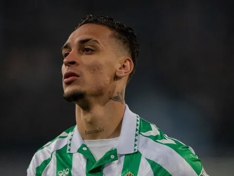 Antony nói gì sau khi ghi siêu phẩm cho Real Betis, giữa lúc bị MU rao bán?