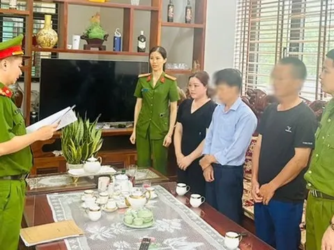 Khởi tố nữ chủ xưởng sản xuất hàng loạt đồ ăn vặt "sạch, ngon" giả
