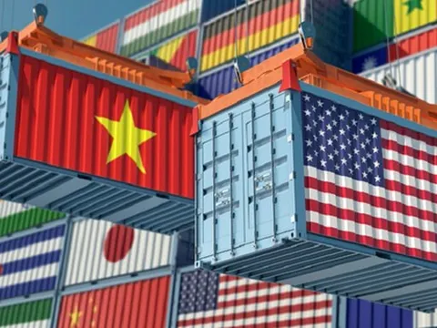 Tổng thống Donald Trump: 'Mỹ muốn sản xuất những thứ lớn lao chứ không phải giày thể thao hay áo phông' - Cơ hội lớn cho Việt Nam với 2 ngành hàng tỷ đô?