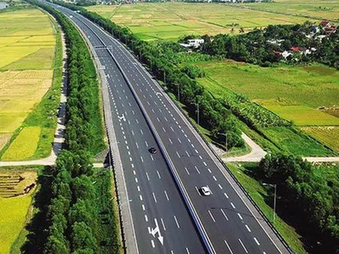Hoàn thiện phương án đầu tư mở rộng các đoạn tuyến cao tốc Bắc - Nam phía Đông