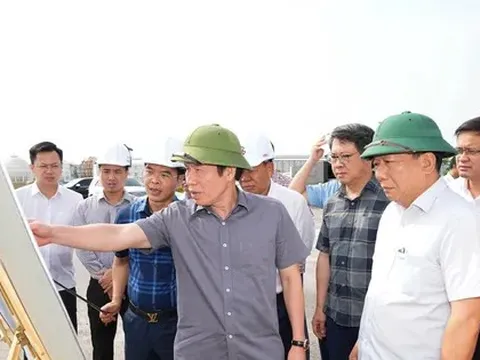 Cắm mốc hướng tuyến đường sắt Lào Cai - Hà Nội - Hải Phòng