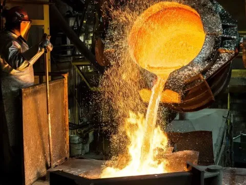 Tìm lời giải cho câu hỏi 'sau vàng sẽ là gì?', nhà đầu tư đang ồ ạt đổ tiền vào 2 kim loại này