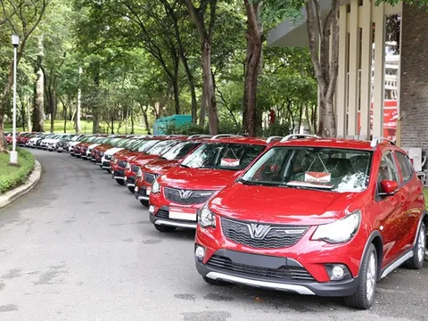Tròn 6 năm VinFast Fadil đầu tiên bàn giao khách hàng: Chỉ cần 2 năm để trở thành 'vua doanh số', tời giờ vẫn được săn lùng xe cũ