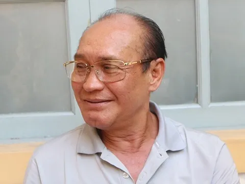 "Đệ nhị danh hài" từng "đếm tiền mỏi tay", tuổi 72 vất vả mưu sinh bằng nghề bán bánh, làm shipper