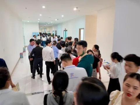 Tỷ phú Phạm Nhật Vượng “chơi lớn”: Tung ra nghìn căn nhà phố tại “đại bản doanh mới” với giá chưa từng có, khách ào ào booking