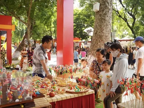 Du lịch bứt tốc cuối năm, hàng loạt sự kiện “kéo chân” du khách