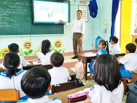 Dạy tiểu học cần có văn bằng gì?