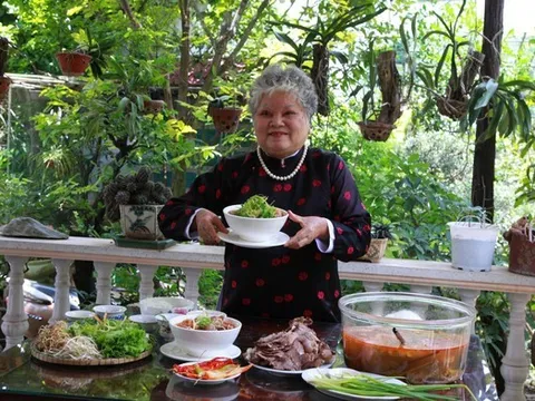Bún bò Huế: Di sản từ đời sống dân gian đến trường quốc tế