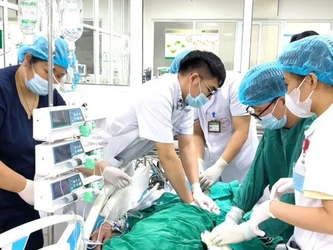 Tiết canh, lòng lợn - từ món nhậu khoái khẩu đến giường bệnh cấp cứu