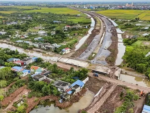 Hải Phòng chi gần 10.000 tỷ đồng thu hồi đất của hơn 6.000 hộ dân, để thực hiện dự án trọng điểm lớn bậc nhất phía Bắc, kết nối loạt tỉnh thành