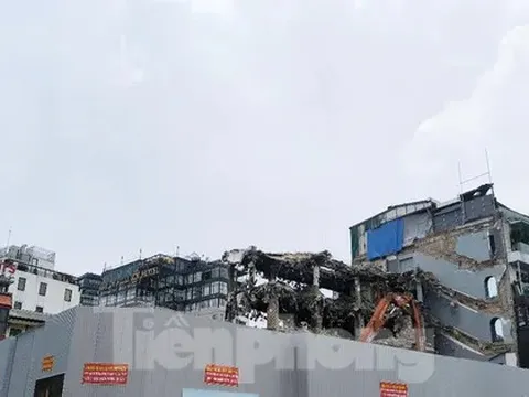 Hoàn thành phá dỡ tòa nhà Hàm cá mập trong 5 ngày tới